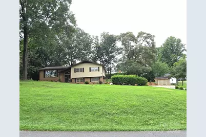 135 42nd Avenue Circle NE, Hickory, NC 28601 - Photo 1