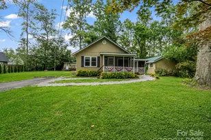 636 Midway St, Hendersonville, NC 28739 - Photo 1