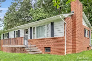 35 Bramlett Dr, Waynesville, NC 28785 - Photo 1