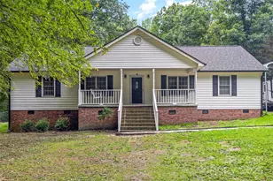 472 Pineland Ct, Catawba, SC 29704 - Photo 1