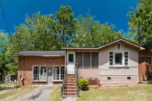 130 Mc Arthur St, Hamlet, NC 28345 - Photo 1