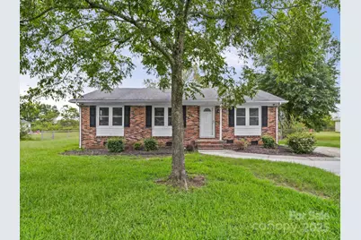 512 McDowell Drive, Chester, SC 29706 - Photo 1