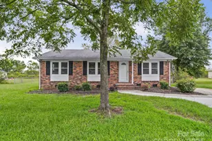 512 McDowell Dr, Chester, SC 29706 - Photo 1