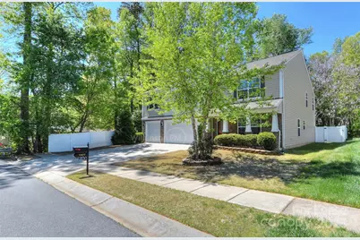 9409 Pond Vista Court, Charlotte, NC 28216 - Photo 1