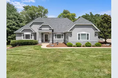 35 Beaumont Drive, Hendersonville, NC 28739 - Photo 1