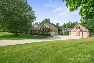 6200 Bellingham Dr, Mount Holly, NC 28120 - Photo 1