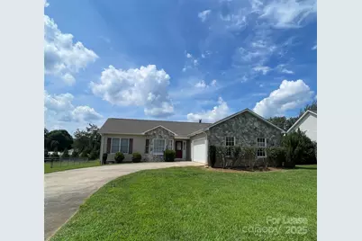 1444 Farmington Hills Drive, Conover, NC 28613 - Photo 1
