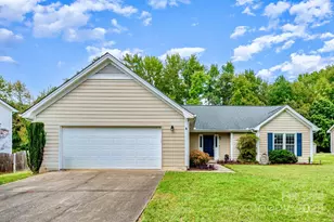 4306 Wynborough Ln, Charlotte, NC 28269 - Photo 1