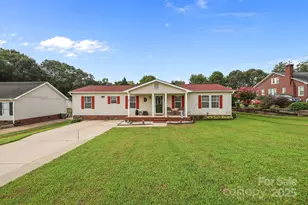 403 W 21st St, Kannapolis, NC 28081 - Photo 1