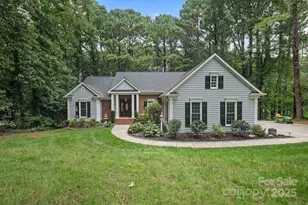 110 N Shore Dr, Mooresville, NC 28117 - Photo 1
