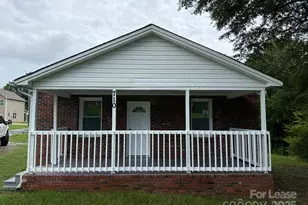 710 Oliver St, Gastonia, NC 28052 - Photo 1