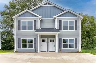 405 15th Ave SW, Hickory, NC 28602 - Photo 1