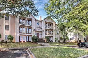 6146 Meadow Rose Ln, Charlotte, NC 28215 - Photo 1