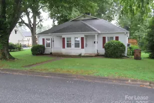 520 E Pine St, Lincolnton, NC 28092 - Photo 1