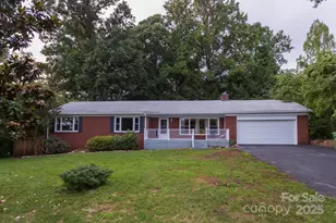 5 Fernlawn Rd, Asheville, NC 28805 - Photo 1