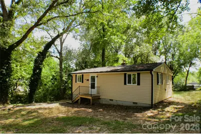 216 E Georgia Avenue, Bessemer City, NC 28016 - Photo 1