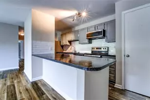 6137 Meadow Rose Ln, Charlotte, NC 28215 - Photo 1