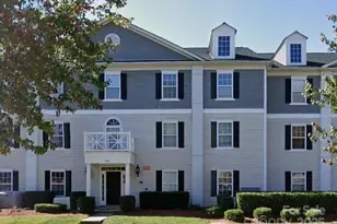 966 Plaza Walk Dr, Charlotte, NC 28215 - Photo 1