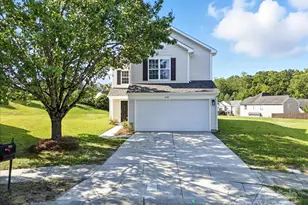 8103 Aqueduct Ct, Charlotte, NC 28216 - Photo 1