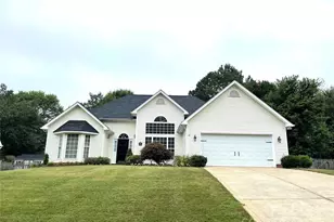 195 Chandeleur Dr, Mooresville, NC 28117 - Photo 1