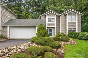 22 Cedarcliff Cir, Asheville, NC 28803 - Photo 1