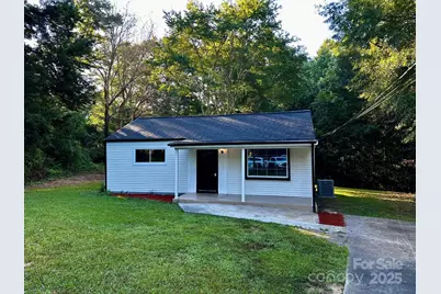 819 Circle View, Gastonia, NC 28054 - Photo 1