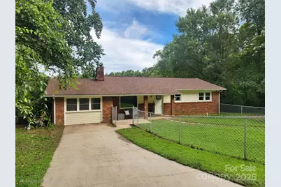 1309 Winfield Place SW, Lenoir, NC 28645 - Photo 1