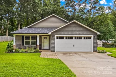 2424 Glenwood Street, Kannapolis, NC 28083 - Photo 1
