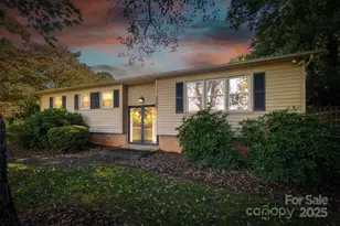 2108 Blue Ridge Cir, Lenoir, NC 28645 - Photo 1