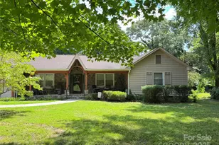 1306 7th St NW, Hickory, NC 28601 - Photo 1