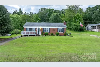 1238 Oaklawn Street SE, Lenoir, NC 28645 - Photo 1