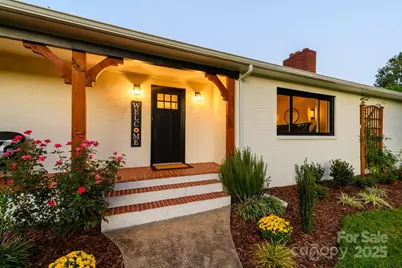 706 Seehorn Street NE, Lenoir, NC 28645 - Photo 1