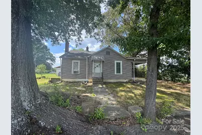 3764 2nd Avenue SW, Hickory, NC 28602 - Photo 1