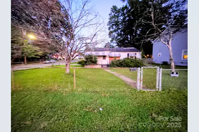 201 S Gardner Avenue, Charlotte, NC 28208 - Photo 1