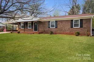1135 Carolina Cir, Statesville, NC 28677 - Photo 1
