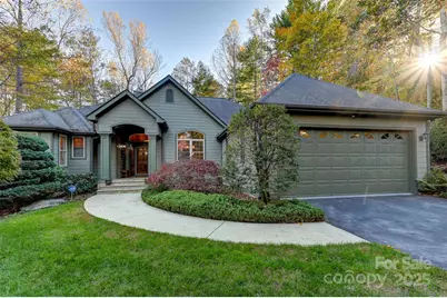 60 S Kuykendall Court, Hendersonville, NC 28739 - Photo 1