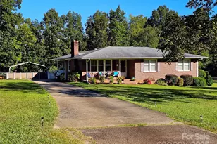 802 Linden Dr, Chester, SC 29706 - Photo 1