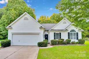 12401 Cumberland Crest Dr, Huntersville, NC 28078 - Photo 1