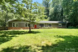 102 Prestwick Dr, Hendersonville, NC 28791 - Photo 1