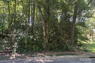 1530 9th St Ln NW, Hickory, NC 28601 - Photo 1