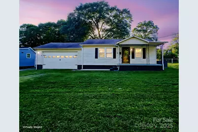 105 S Pine Street, Dallas, NC 28034 - Photo 1