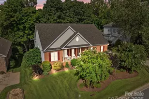 1525 Valhalla Dr, Denver, NC 28037 - Photo 1