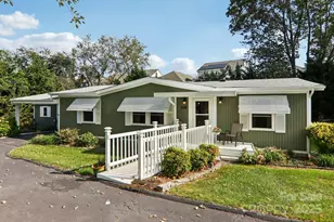 226 Cranbrook Cir, Hendersonville, NC 28792 - Photo 1