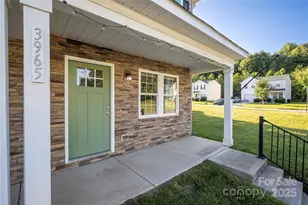 3965 Hemingway Dr NW, Hickory, NC 28601 - Photo 1
