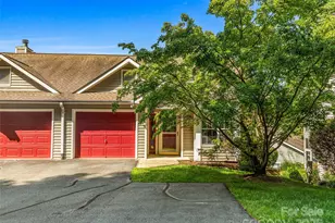 725 N Park Pl, Hendersonville, NC 28791 - Photo 1