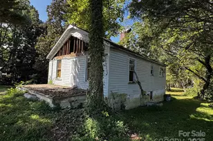 1771 16th St NE, Hickory, NC 28601 - Photo 1