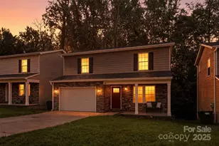 1282 26th Ave NE, Hickory, NC 28601 - Photo 1