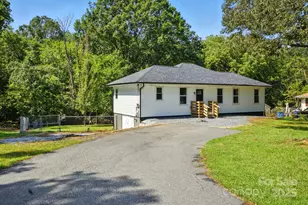 610 Pinewood Ave, Salisbury, NC 28146 - Photo 1