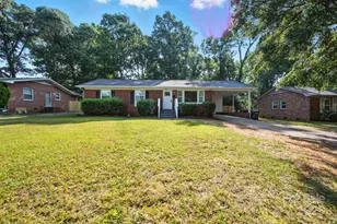 830 Log Cabin Rd, Charlotte, NC 28213 - Photo 1