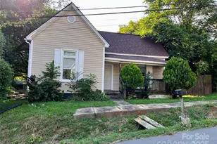 425 S Columbia St, Gastonia, NC 28054 - Photo 1